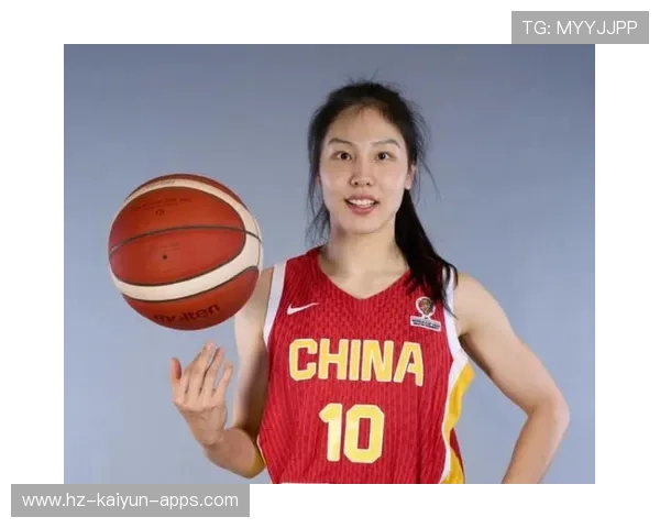 女篮姑娘用汗水书写传奇，女的篮球